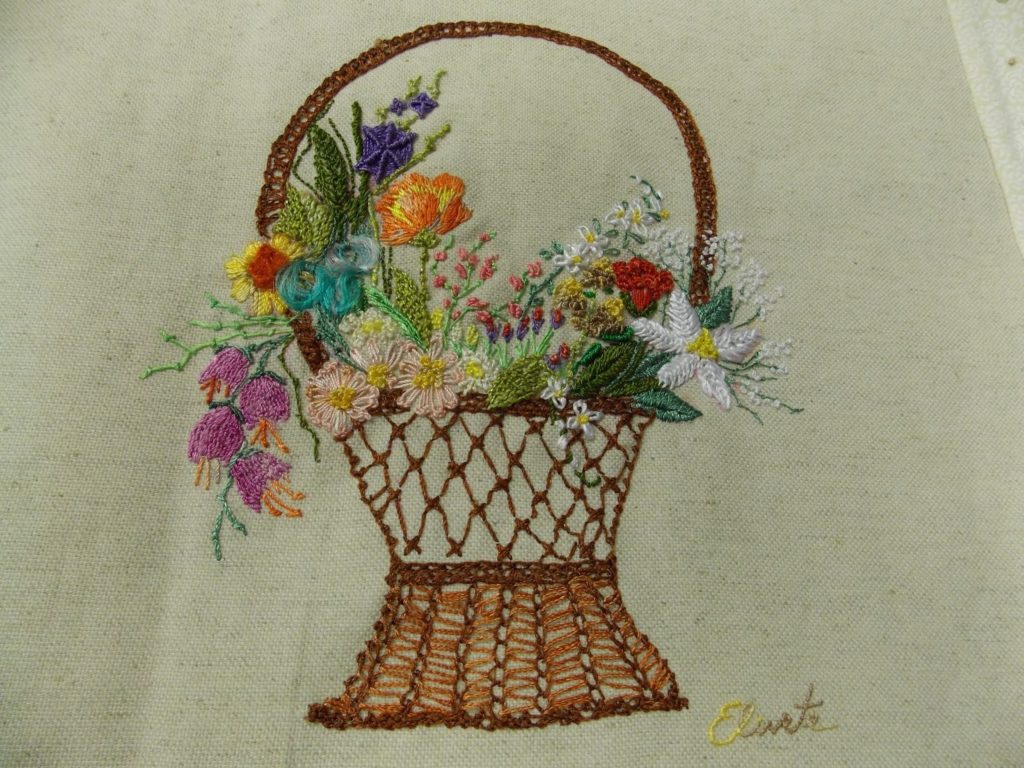 27 1 1024x768 - Bordados Brasileiros-Brasilian Dimensional Embroidery