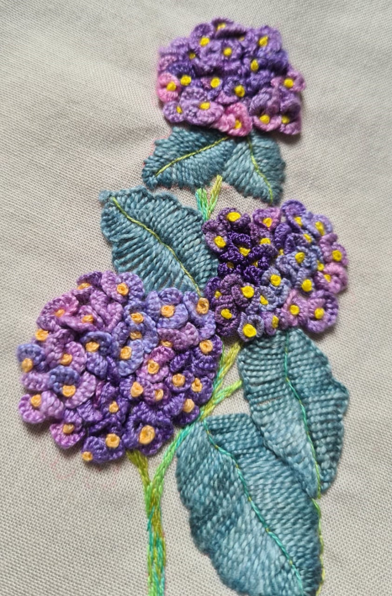 Bordado Hortensia